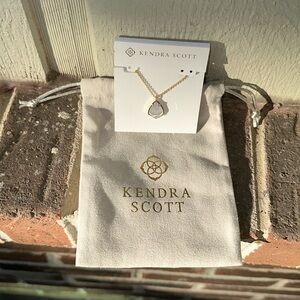 NWT Kendra Scott necklace